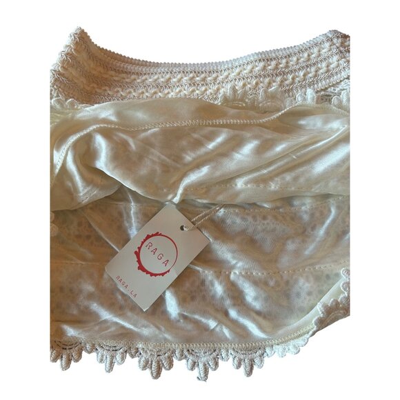 Raga Womens Eggshell Lace Mini Skirt With Ruffled Details & Lining Size M - Picture 5 of 5